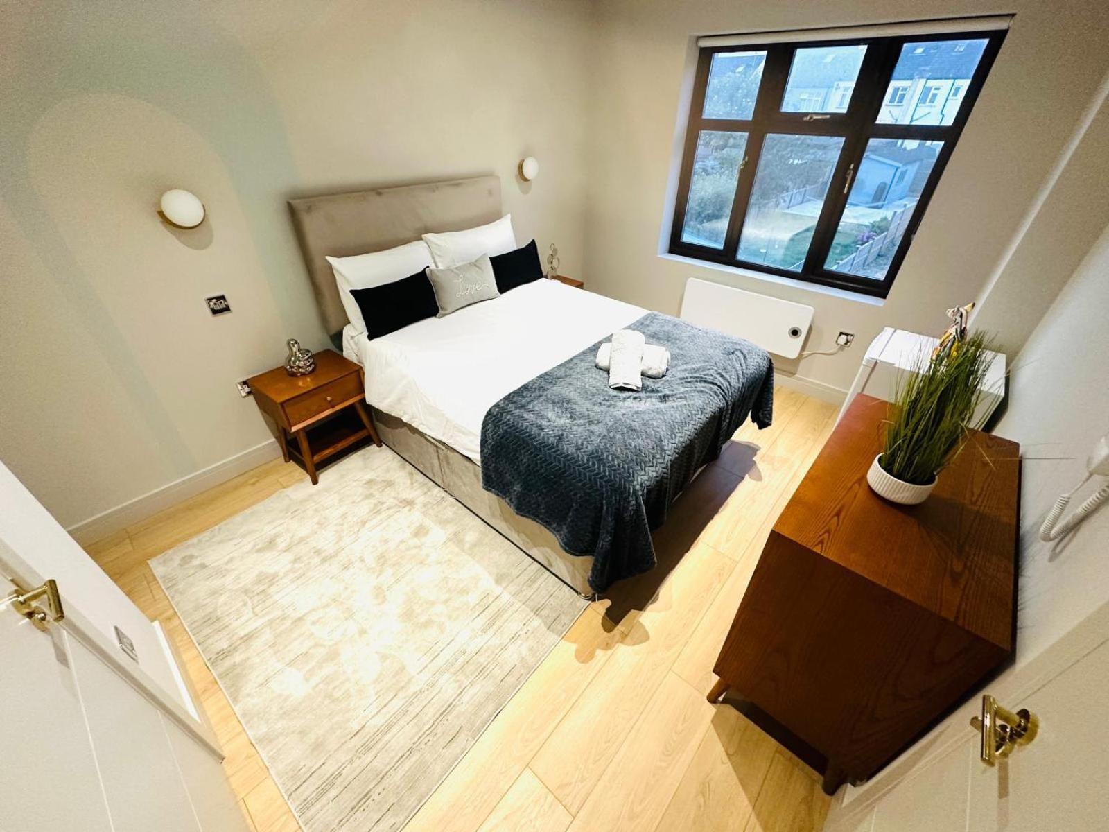 Luxury Flats, Convenient For Tourists Londra