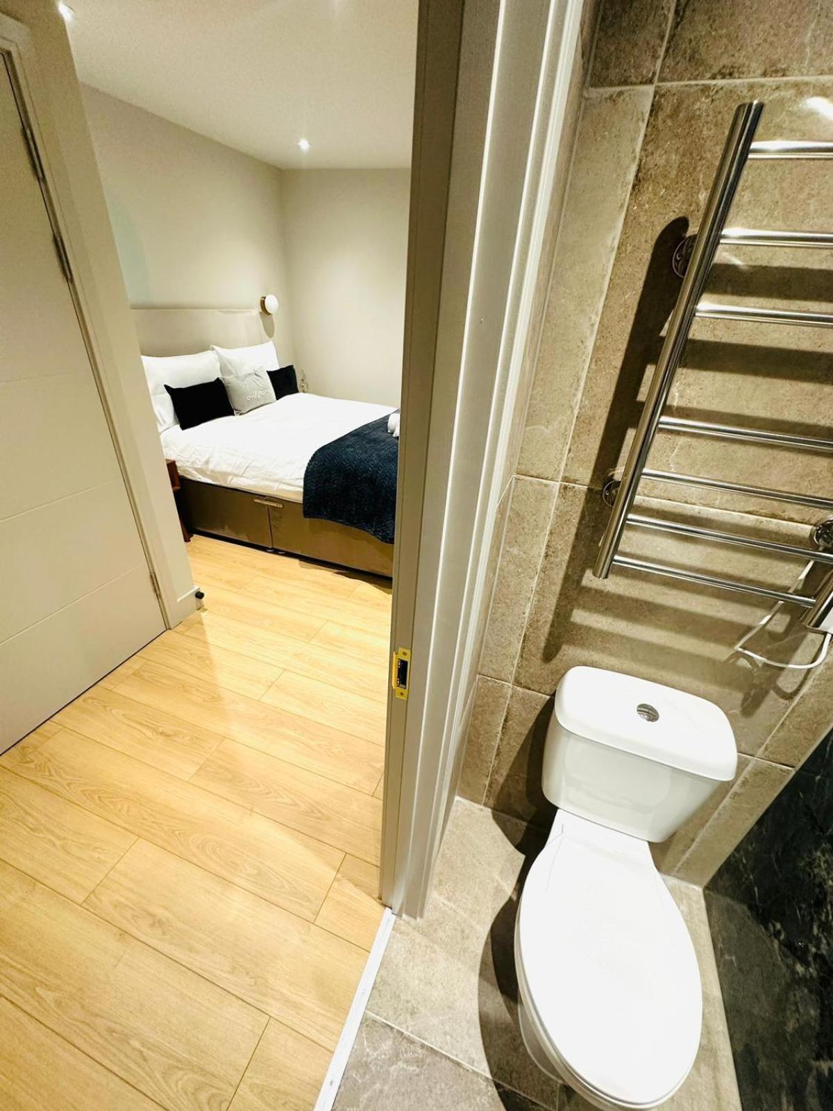 Luxury Flats, Convenient For Tourists Londra