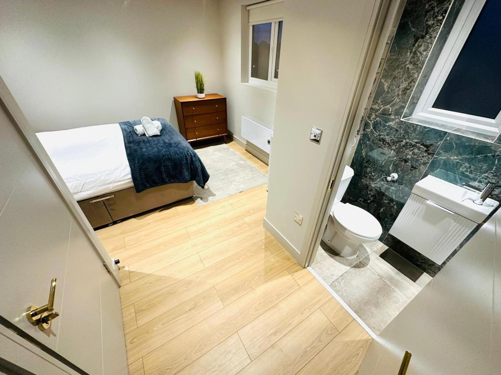 Luxury Flats, Convenient For Tourists